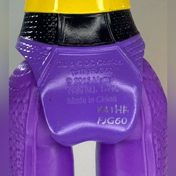 DC Comics Batgirl - Picture 10 of 10